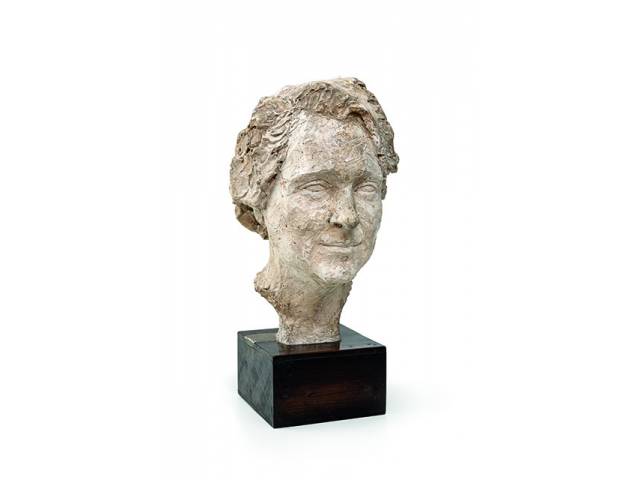 Ernesto De Fiori gesso 33,2 x 20,5 x 24 cm "Retrato de Ase de Fiori" sem data reproduzido no livro Ernesto de Fiori - Uma Retrospectiva. São Paulo: Pinacoteca, 1997, p. 159