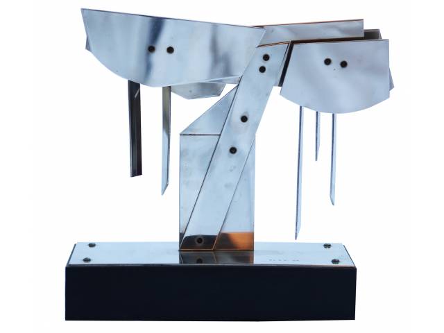 Nicolas Vlavianos Escultura em metal 28 x 26 x 10 cm “Árvore” 1984