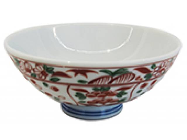 Bowl em porc. decor. floral vermelha, timbrado na base. d = 12 cm - Japão, séc. XX