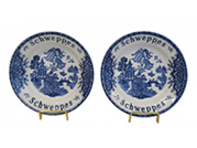 Par de pratos porc. “Wedgood - Unicorn tableware” decor. Blue Willow, ed. Schweppes. d = 12 cm - Inglaterra, anos 70