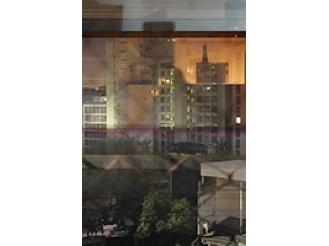 Andrei Thomaz imagem gerada pelo software Relógio de Vela impressão com pigmento mineral sobre papel fotográfico 120 x 80 cm "Nestor Pestana 2" ass. verso 2017 t. 3/100 - sem moldura, acompanha certificado do Instituto Adelina