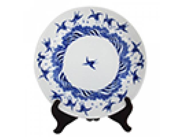 Prato porc. “Minton”, estética azul transferware “Crane Japonês”, padrão criado por Christopher Dresser. d = 23,5 cm - Inglaterra, séc. XIX