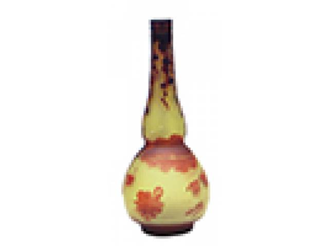 Floreiro vidro doublé sépia, decor. c/ vegetação e cisnes, bojo e pescoço alto, ass. De Vez, pseudônimo de Camille Tutrê de Varreux. h = 20 cm. - França, séc. XIX