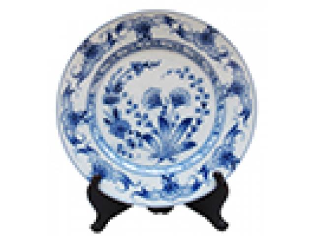 Prato porc. “Pirkenhammer Brezova” decor. floral azul. d = 24,5 cm - Alemanha, séc. XIX