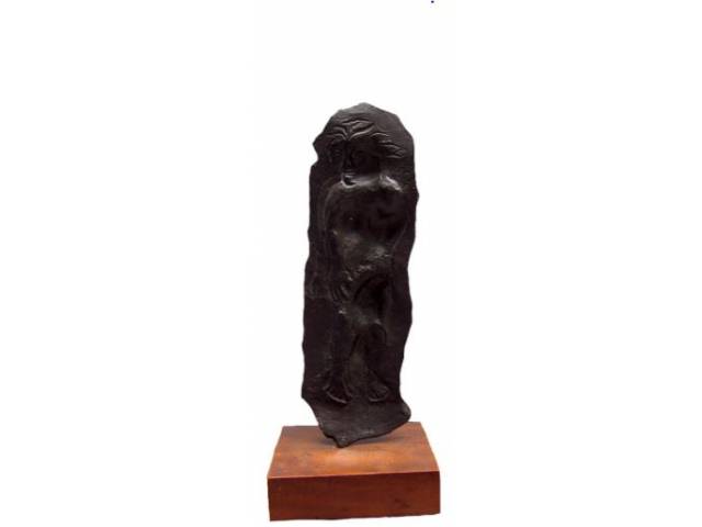 G.C escultura em bronze 35 x 9 x 14cm "  Casal" um em cada face  ass. G.C. 1977 numeração 125