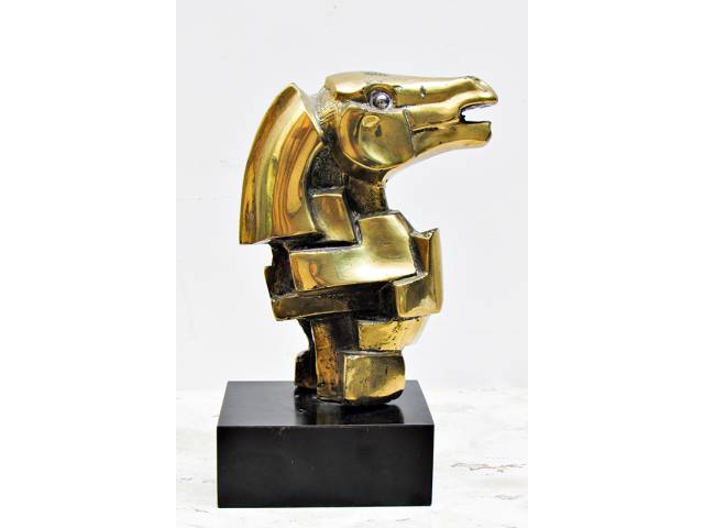 Julio Guerra escultura em bronze 20 x 16 cm "Cavalo" ass. centro inferior