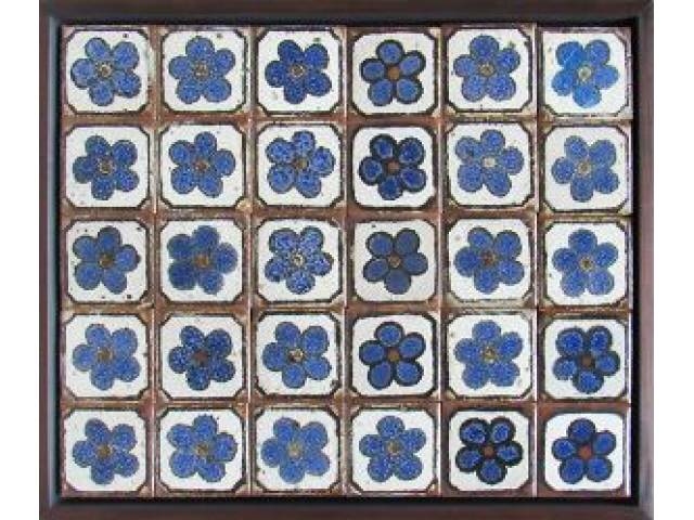 Francisco Brennand painel de azulejos 5 x 6 em cerâmica 57 x 68 cm "Flores" não assinada com pequena falta de material em 2 cantos de azulejos