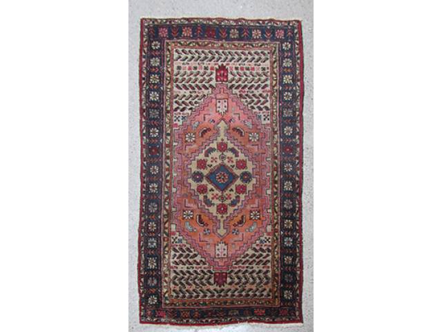 Tapete Beluche Persa 1,96 x 1,06 = 2,08 m²