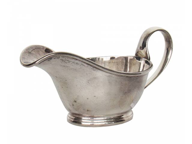 Molheira metal espessurado à prata “Mappin & Webb”; borda trabalhada e recortada. 8 x 18 x 10 cm. - Inglaterra, séc. XX