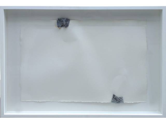Carlos Fajardo - papel e metal 51 x 71,5 cm “Sem Título” 2003 Com cachê da Galeria Raquel Arnaud