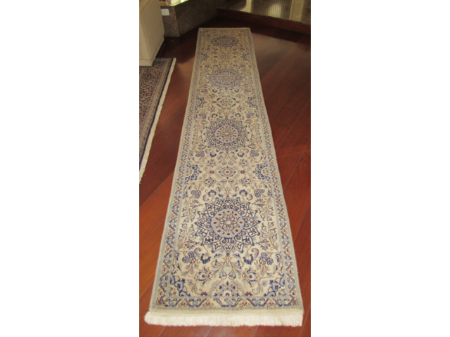 Passadeira Nain Habibian Persa em seda 3,90 x 0,80 = 3.12 m²