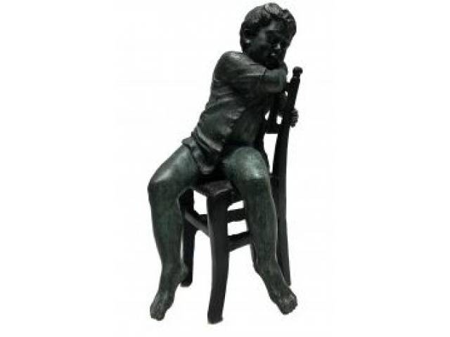 Obra não assinada Escultura representando ¨criança sentada ¨em bronze h=36cm  Europa sec XX
