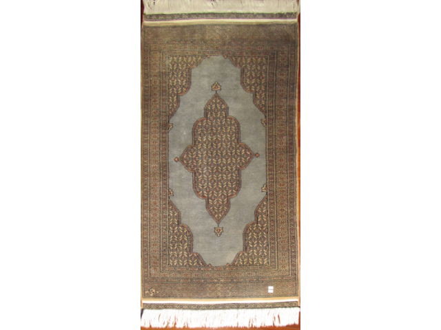 Tapete Bukhara Persa com franja ornamentada 1,69 x 0,90 = 1,53 m²