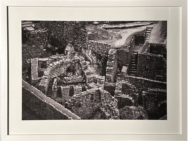 Ari Diesendruck “Construções e Pedras” . Pigmentação mineral sobre Papel Hahnemuhle Rag 308g. 50 x 67 cm