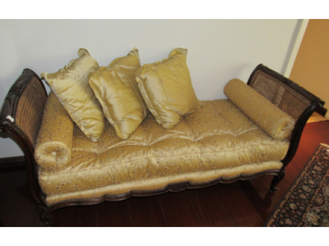 Canapé em madeira de lei lavrada Art Nouveau encostos e acento em palinha, 75 x 160 x 65 cm - Europa sec XIX