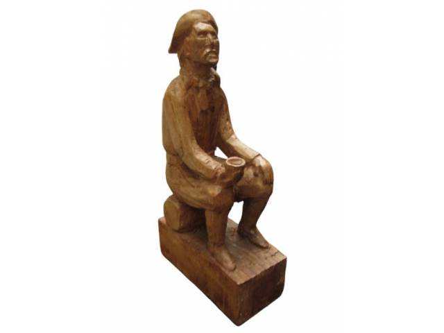 Camilo escultura esculpida em madeira"' Figura Masculina " H = 30 cm ass Base