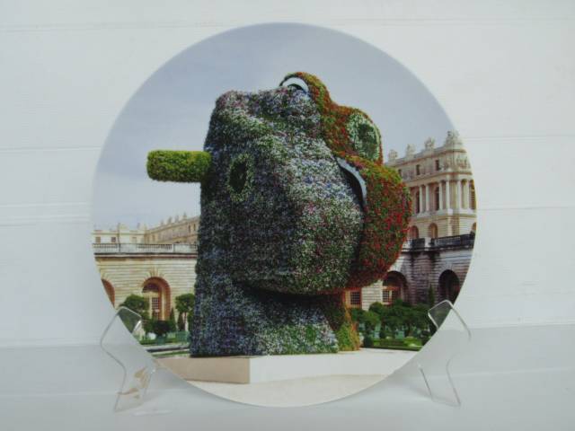 Jeff Koons Prato em porcelana Bernardaud D= 31 cm intitulado "Split Rocker" datado 2012 T. 422/ 2500