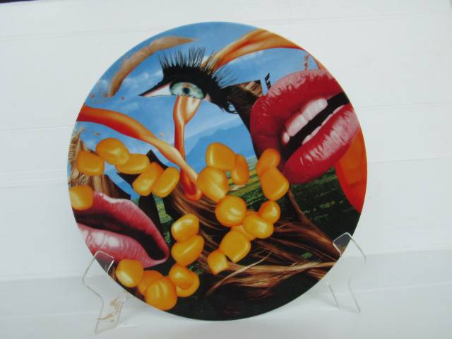 Jeff Koons Prato em porcelana Bernardaud D= 31 cm intitulado "Lips" T.362/ 2500