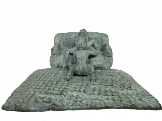 Maria Clara Fernandes escultura em bronze 20 x10x 9 cm "Sedução I "sem ass datado 1994 Com  etiqueta da Galeria Gabinete 144