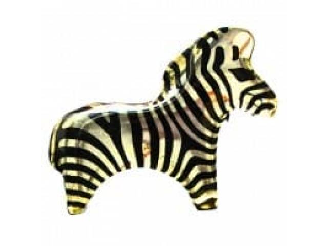 Abraham Palatnik  escultura em resina de poliéster em forma de Zebra estilizada 11 x 15  cm  sem ass,  meados século 20