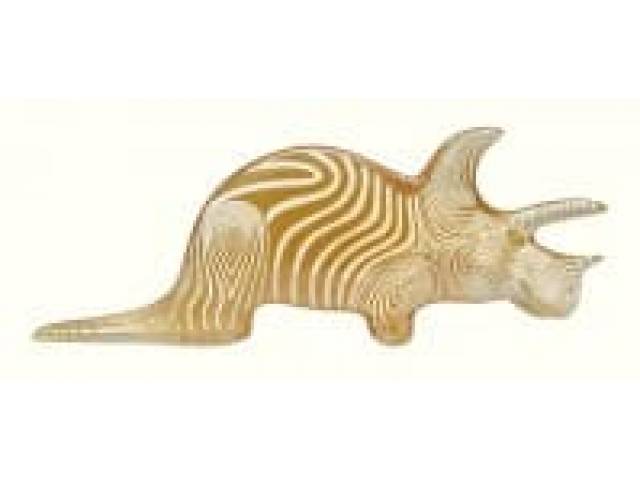 Abraham Palatnik escultura cinética representando enorme e imponente dinossauro triceatops em resina de poliéster 17,5 x 50 cm