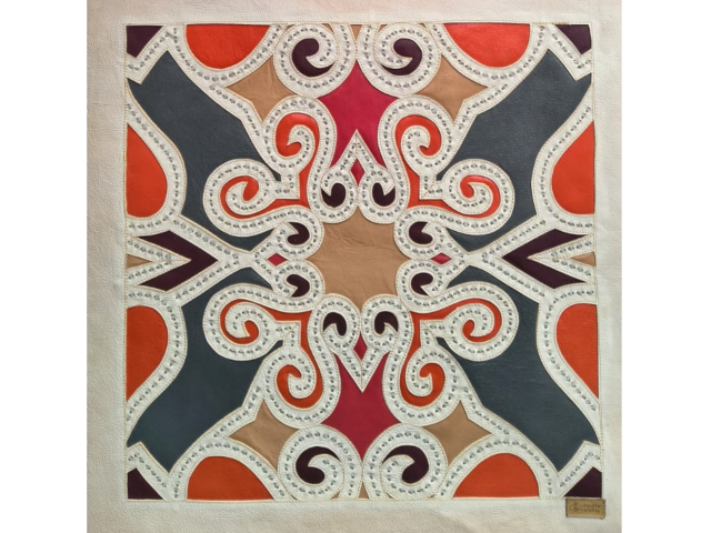 Mestre Espedito Seleiro couro costurado 59 x 59cm "Sem Titulo" ass. CID - Ceará