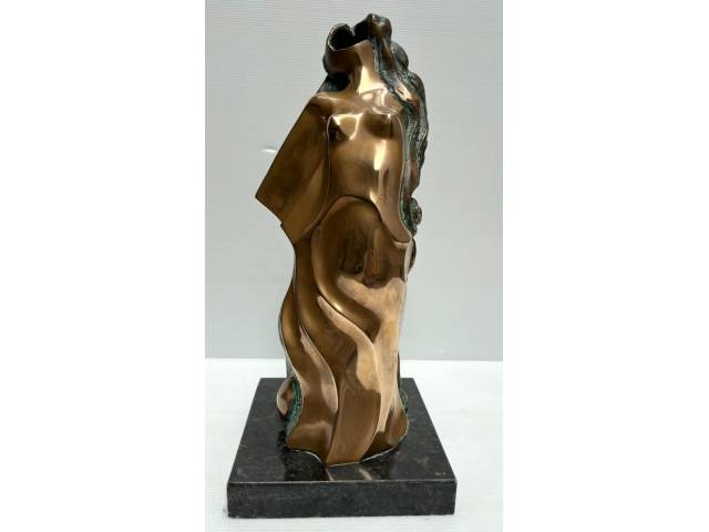 Diego Ortega escultura em bronze  A=32 cm + base L=15 x A=3 x P=15 cm “Figura Feminina” ass. na peça datada 1988