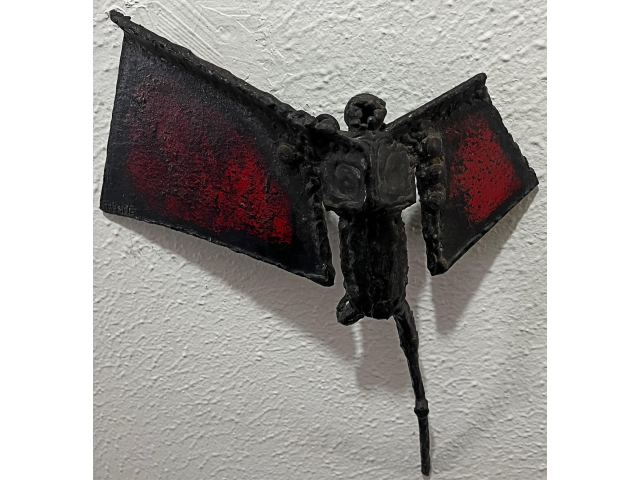 Carlos Tenius escultura em ferro 40 x 30 x 06cm "Libélula"