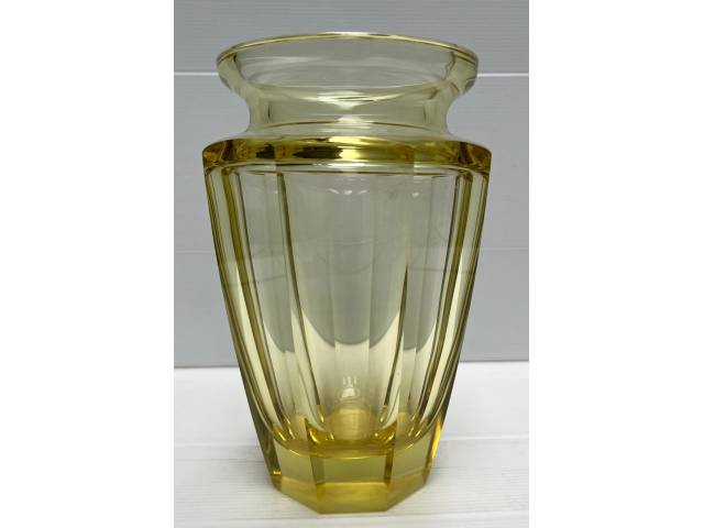 Floreiro cristal oitavado facetado amarelo, Art Déco. h = 21 cm - Europa, anos 30