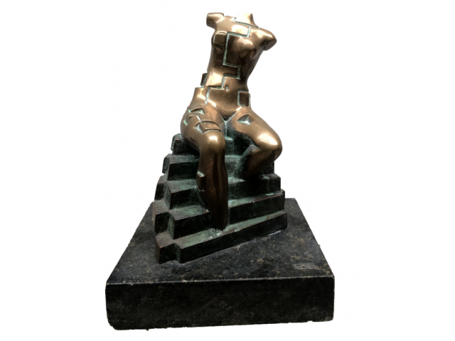 Diego Ortega escultura em bronze H=32cm “Figura feminina na escada” assinada CID